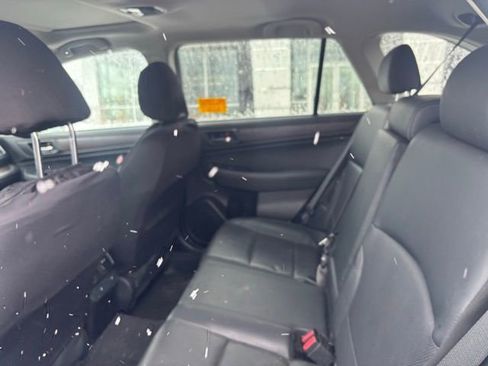 Used 2017 Subaru Outback 2.5i Limited image 10