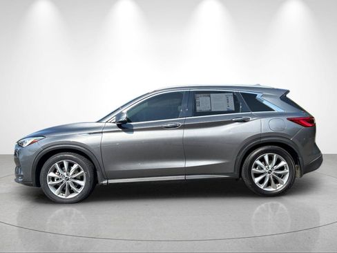 Used 2019 INFINITI QX50 Luxe w/ Navigation Package FWD image 2