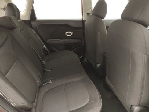 Used 2019 Kia Soul image 19