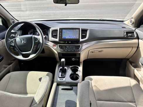 Used 2017 Honda Pilot EX image 17