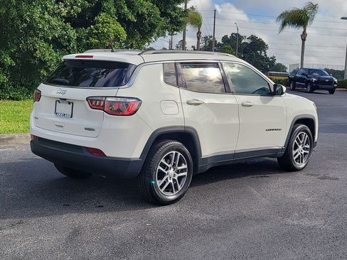 Used 2018 Jeep Compass Latitude w/ Popular Equipment Group FWD image 16