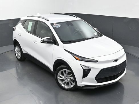 Used 2023 Chevrolet Bolt EUV LT image 30