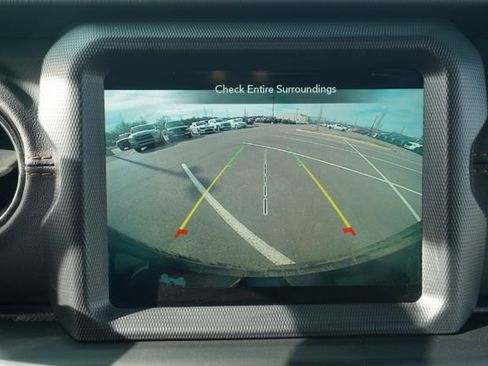 Used 2021 Jeep Wrangler Unlimited Sahara image 28