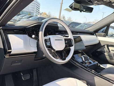 New 2026 Land Rover Range Rover Sport Dynamic SE AWD/4WD image 10