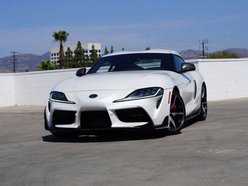 Used 2020 Toyota Supra Premium w/ Driver Assist Package RWD image 5