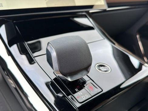 New 2026 Land Rover Range Rover Sport Dynamic SE image 23