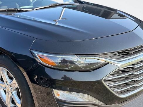 Used 2022 Chevrolet Malibu LT FWD image 4