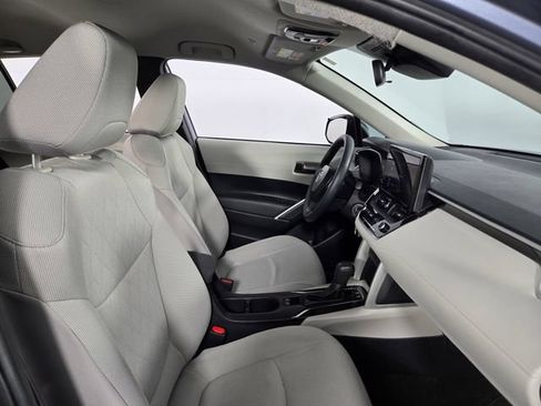 Used 2025 Toyota Corolla Cross L FWD image 15