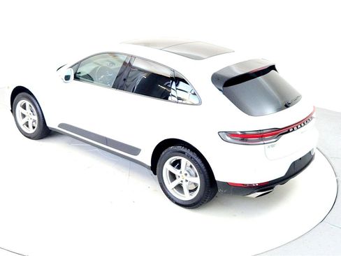 Used 2021 Porsche Macan image 16