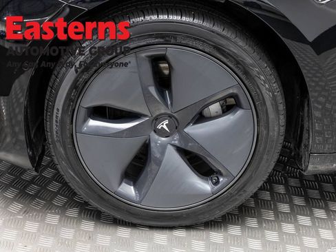 Used 2020 Tesla Model 3 Standard Range RWD image 27