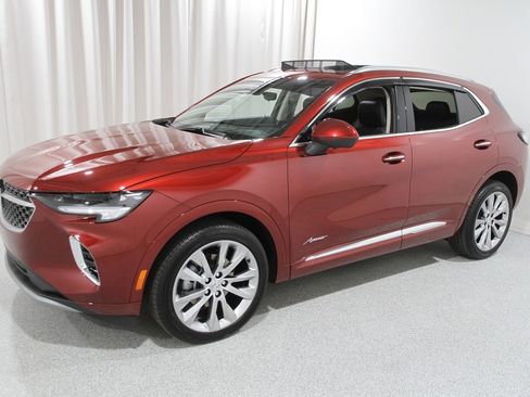 Used 2023 Buick Envision Avenir image 3