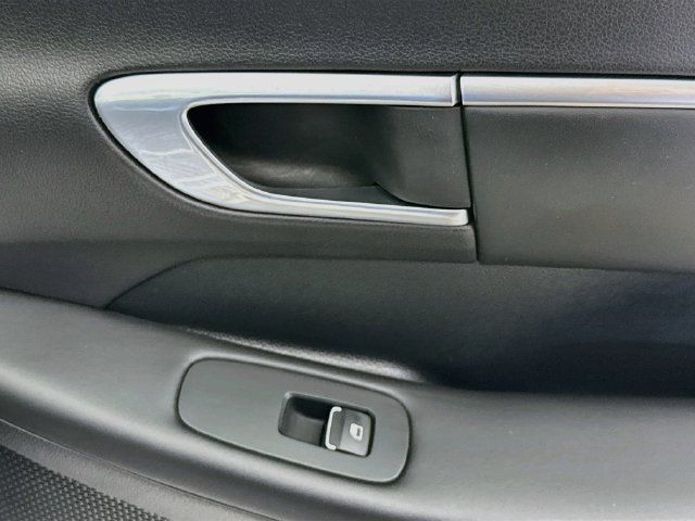 Used 2021 Hyundai Sonata SEL w/ Preferred Accessory Package FWD image 28