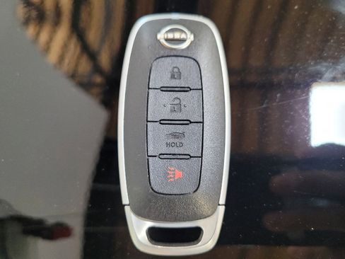 Used 2025 Nissan Sentra SV image 32