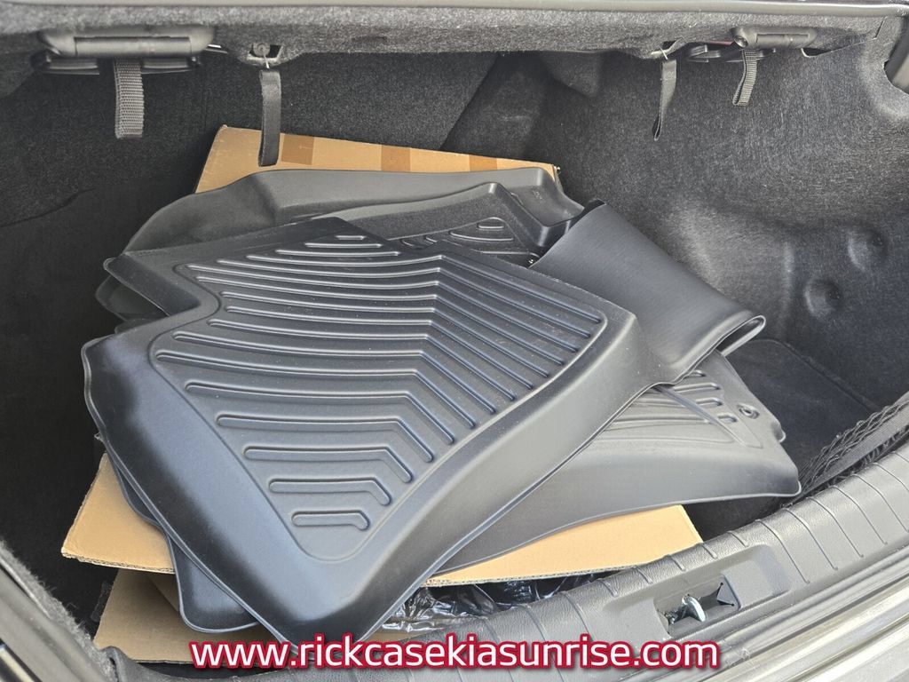 Used 2019 Nissan Maxima SR w/ Premium Package FWD image 14