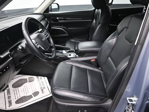 Used 2025 Kia Telluride S AWD/4WD image 14
