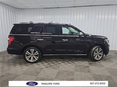 Used 2020 Ford Expedition Platinum image 2