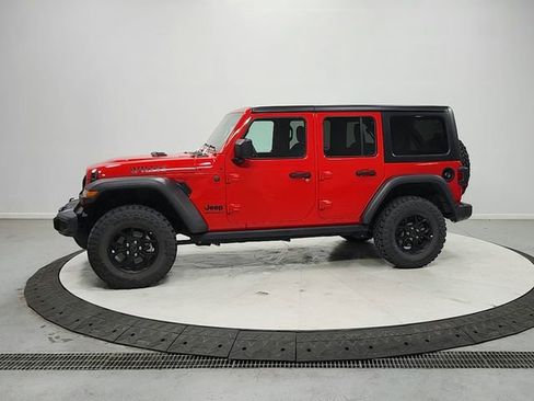 Used 2025 Jeep Wrangler Unlimited Sport AWD/4WD image 4