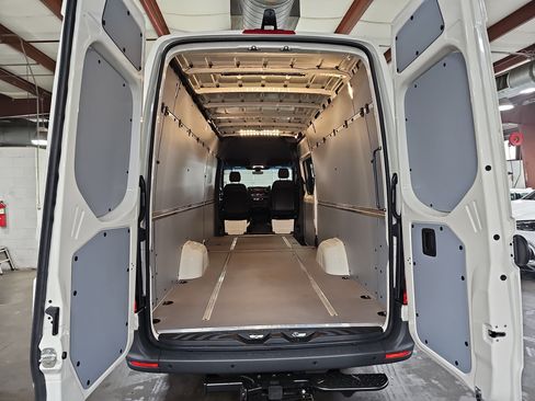 New 2026 Mercedes-Benz Sprinter 2500 image 12