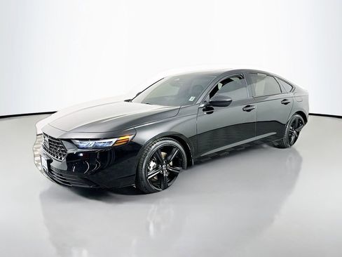 Used 2024 Honda Accord Sport image 4