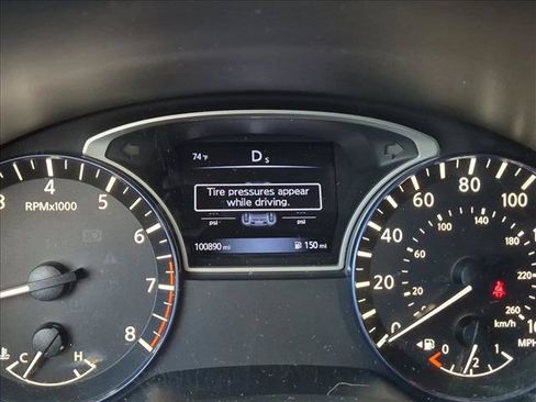 Used 2017 Nissan Altima 2.5 SR FWD image 9