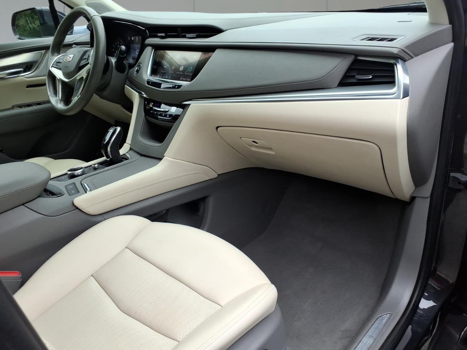 Used 2020 Cadillac XT5 Premium Luxury AWD/4WD image 7
