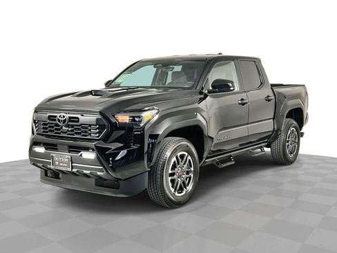 Used 2025 Toyota Tacoma TRD Sport image 1