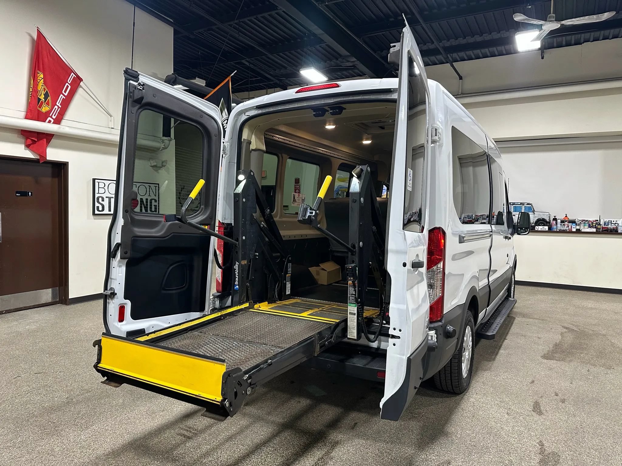 Used 2015 Ford Transit 250 148 Medium Roof RWD image 44