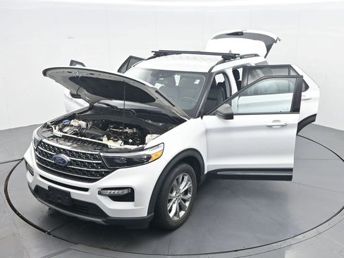 Used 2021 Ford Explorer XLT w/ Equipment Group 202A RWD image 27