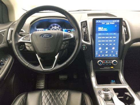 Used 2023 Ford Edge Titanium image 22