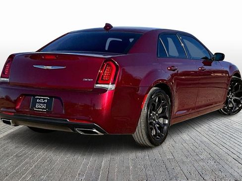Used 2019 Chrysler 300 Touring w/ Sport Appearance Package image 2