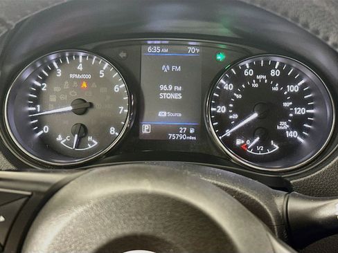 Used 2019 Nissan Rogue SV FWD image 19