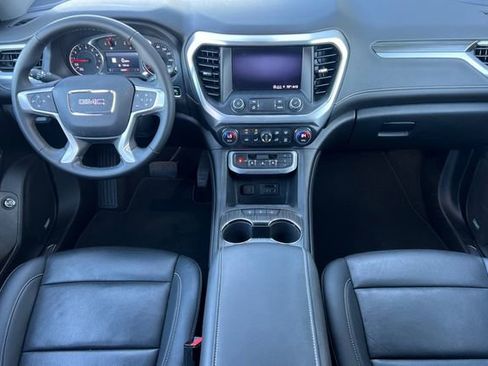 Used 2023 GMC Acadia SLT image 16