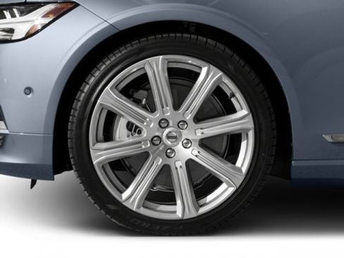 Used 2017 Volvo S90 T5 Momentum w/ Vision Package image 11