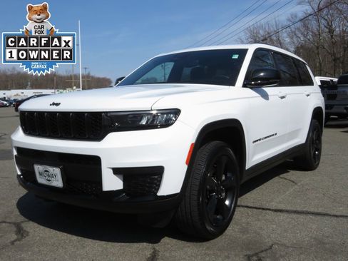 Used 2023 Jeep Grand Cherokee L Laredo image 1