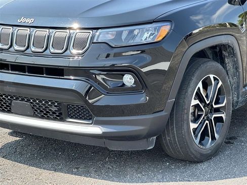 Certified 2022 Jeep Compass Limited image 8