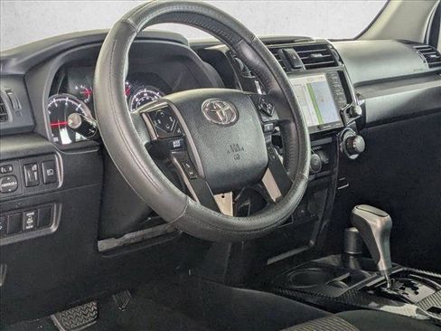 Used 2020 Toyota 4Runner TRD Off-Road AWD/4WD image 10