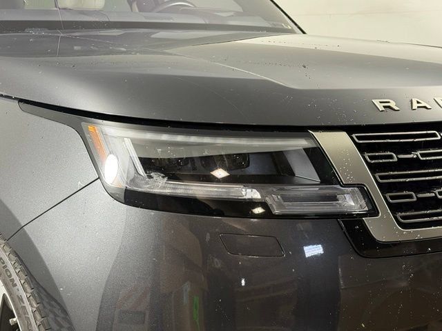 Used 2023 Land Rover Range Rover SE AWD/4WD image 12