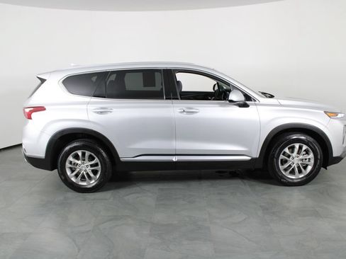 Used 2019 Hyundai Santa Fe SEL FWD image 10
