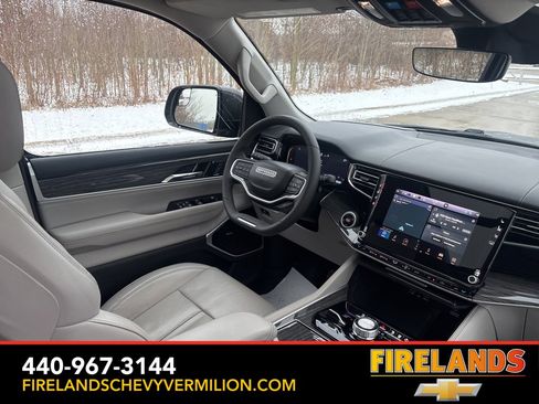 Used 2022 Jeep Wagoneer Series III w/ Premium Group I image 34