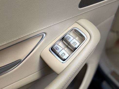 Used 2015 Mercedes-Benz S 550 Sedan image 26