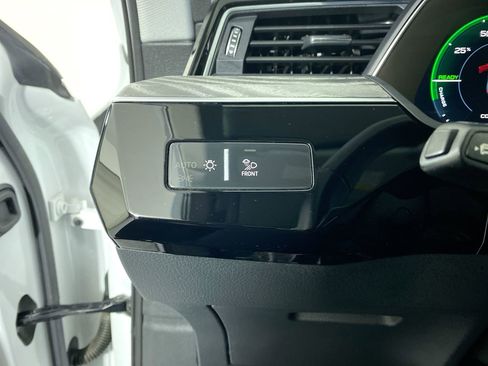 Certified 2022 Audi e-tron Premium Plus w/ Premium Plus Package image 14
