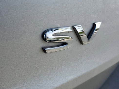 Certified 2022 Nissan Rogue SV image 8