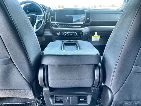 Used 2023 Chevrolet Silverado 1500 LT AWD/4WD image 21