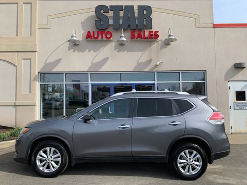 Used 2016 Nissan Rogue SV AWD/4WD image 4