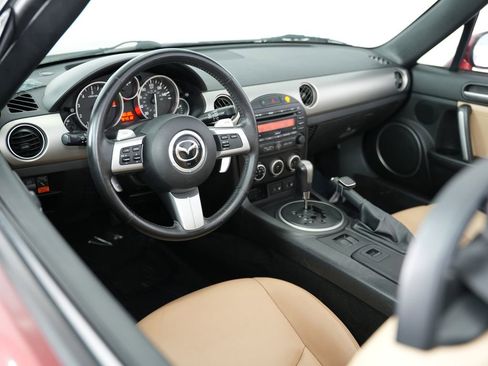 Used 2011 MAZDA MX-5 Miata Grand Touring w/ Premium Pkg image 6