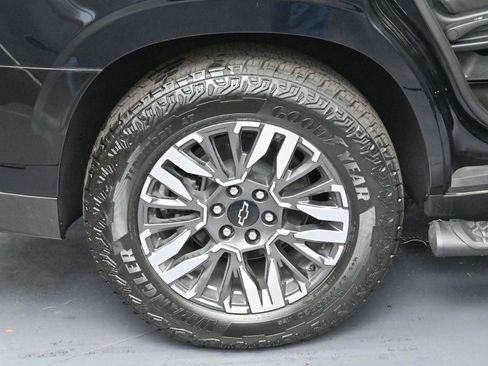 Used 2025 Chevrolet Tahoe Z71 w/ Z71 Off-Road Package image 41