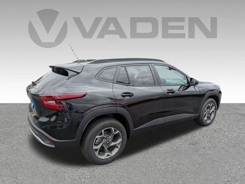 New 2026 Chevrolet Trax LT FWD image 26