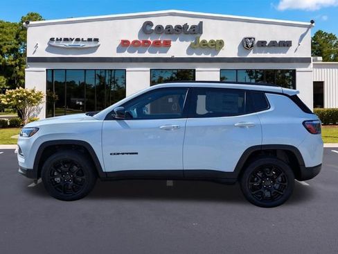 New 2026 Jeep Compass Latitude AWD/4WD image 7