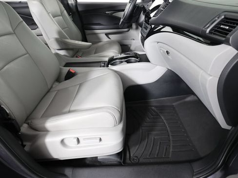 Used 2021 Honda Pilot Touring image 28