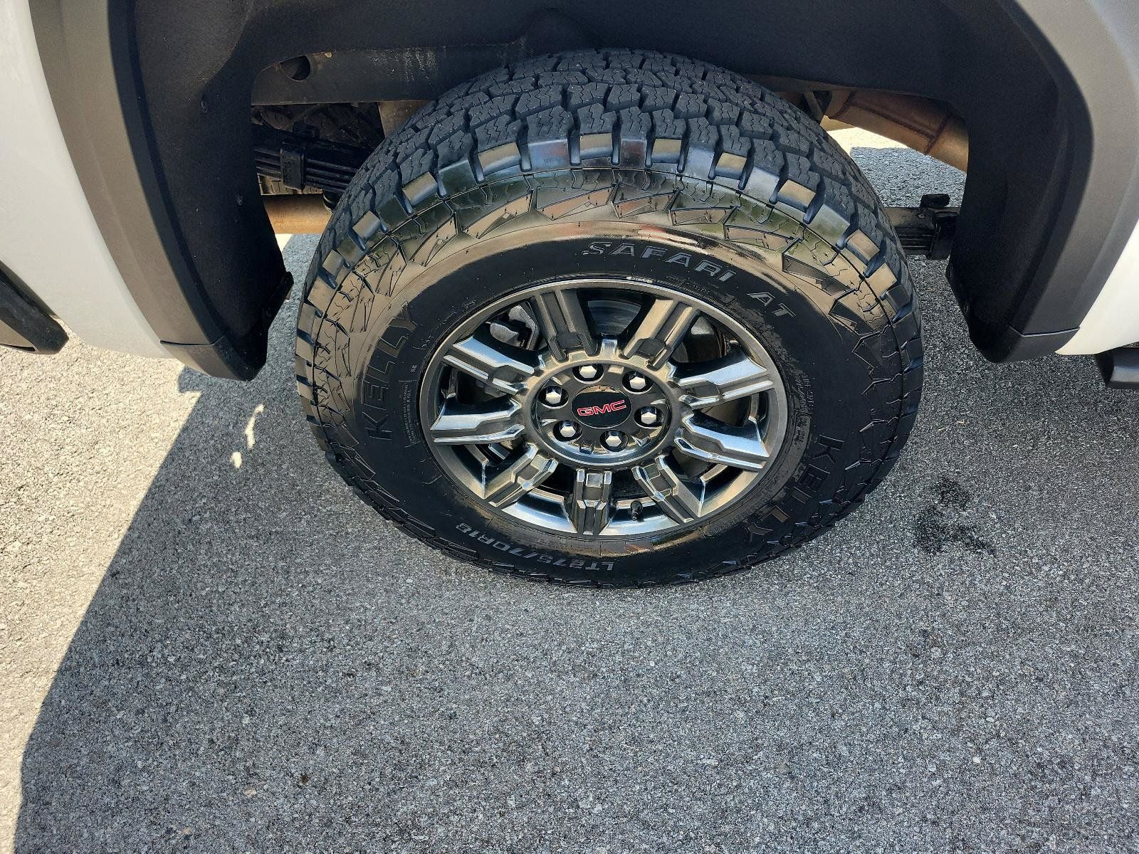 Used 2024 GMC Sierra 1500 AT4X AWD/4WD image 6